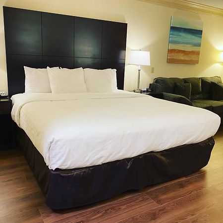 Clarion Hotel & Conference Center Томс-Ривер Экстерьер фото