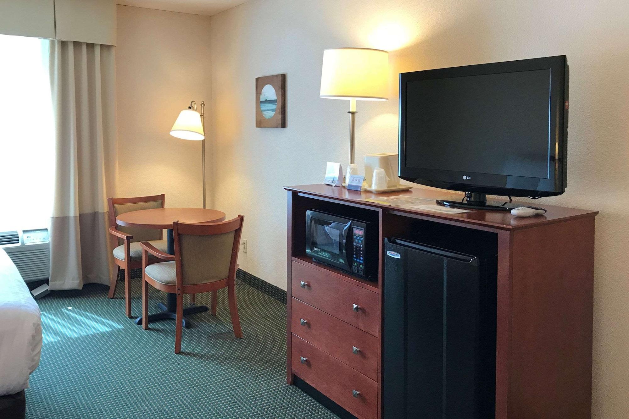 Clarion Hotel & Conference Center Томс-Ривер Экстерьер фото