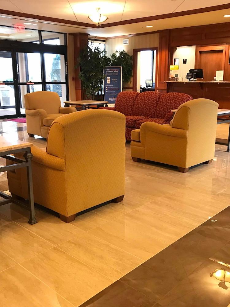 Clarion Hotel & Conference Center Томс-Ривер Экстерьер фото