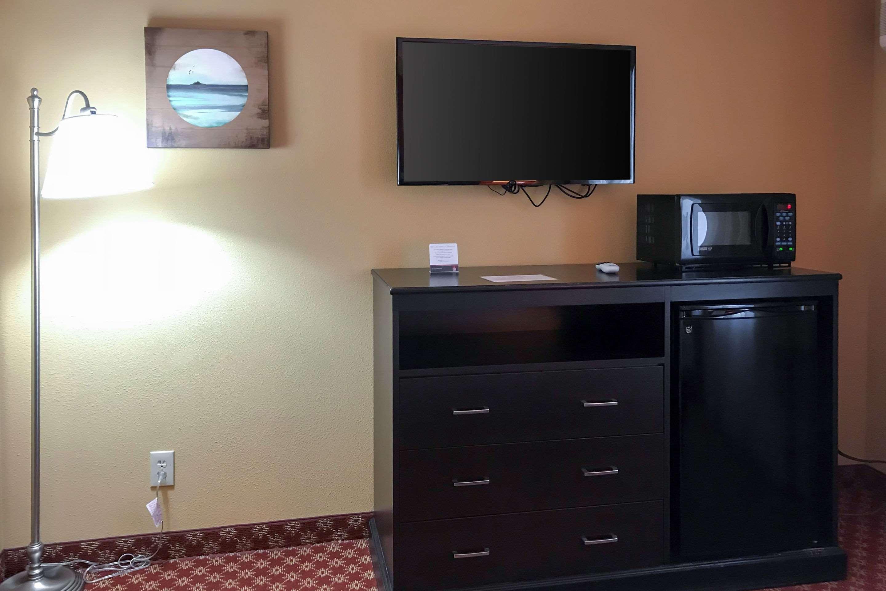 Clarion Hotel & Conference Center Томс-Ривер Экстерьер фото