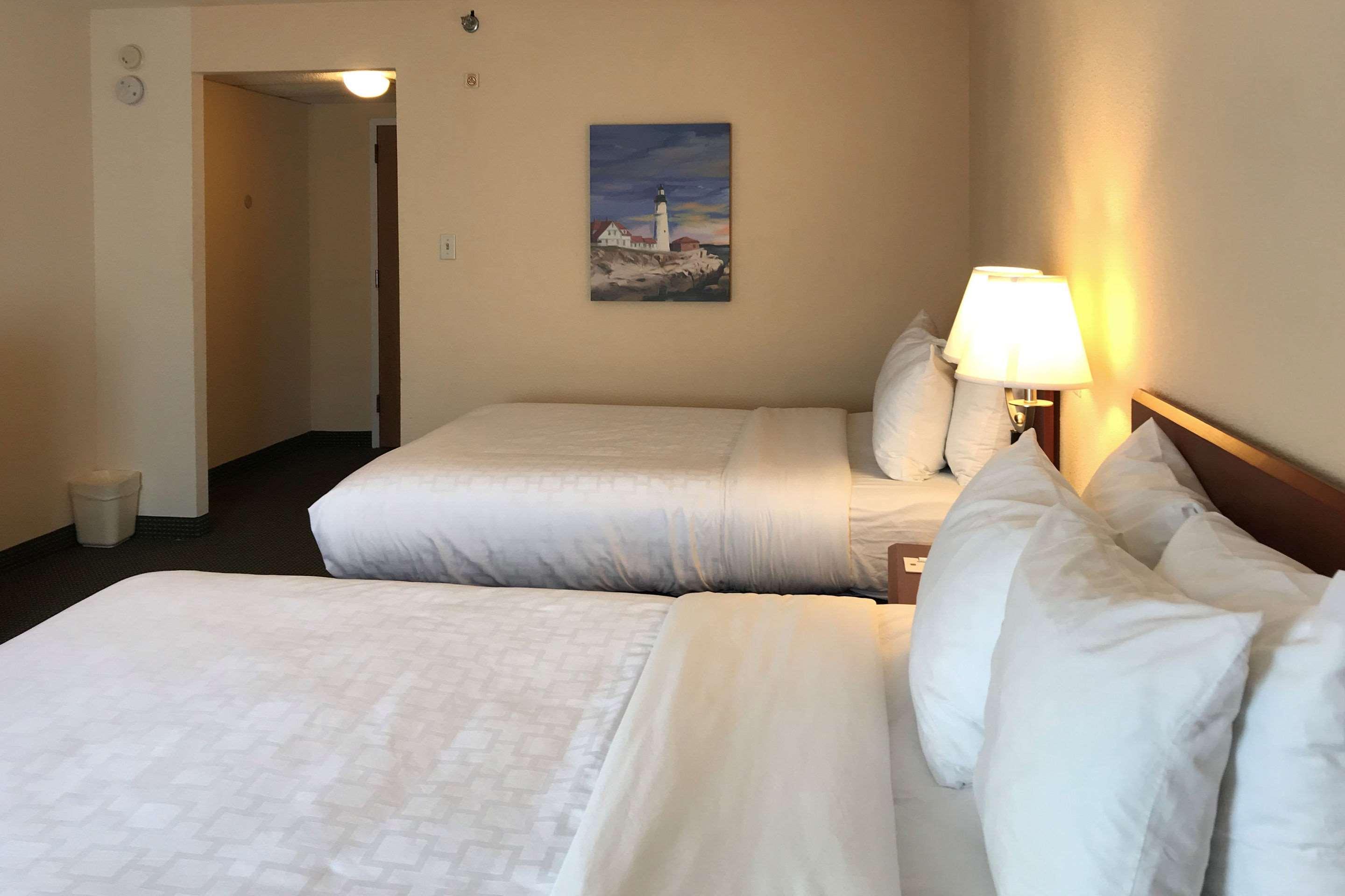 Clarion Hotel & Conference Center Томс-Ривер Экстерьер фото