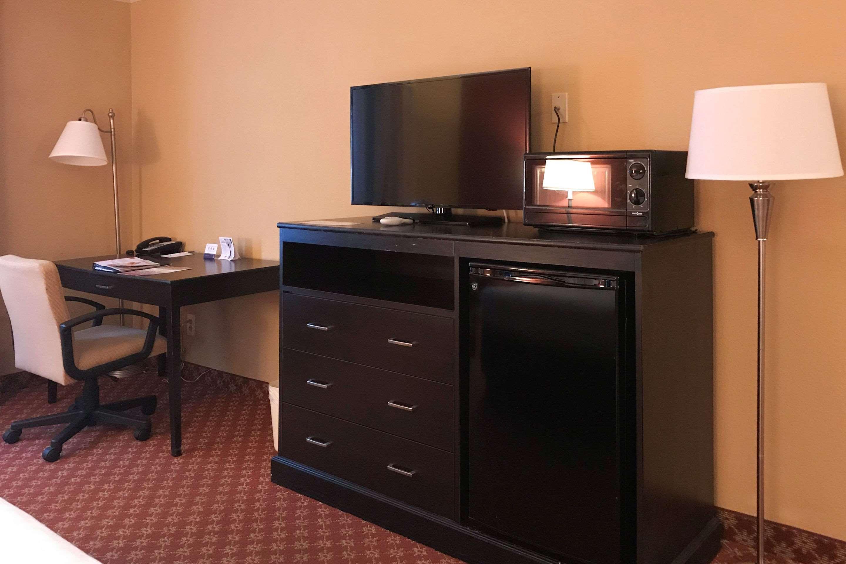 Clarion Hotel & Conference Center Томс-Ривер Экстерьер фото