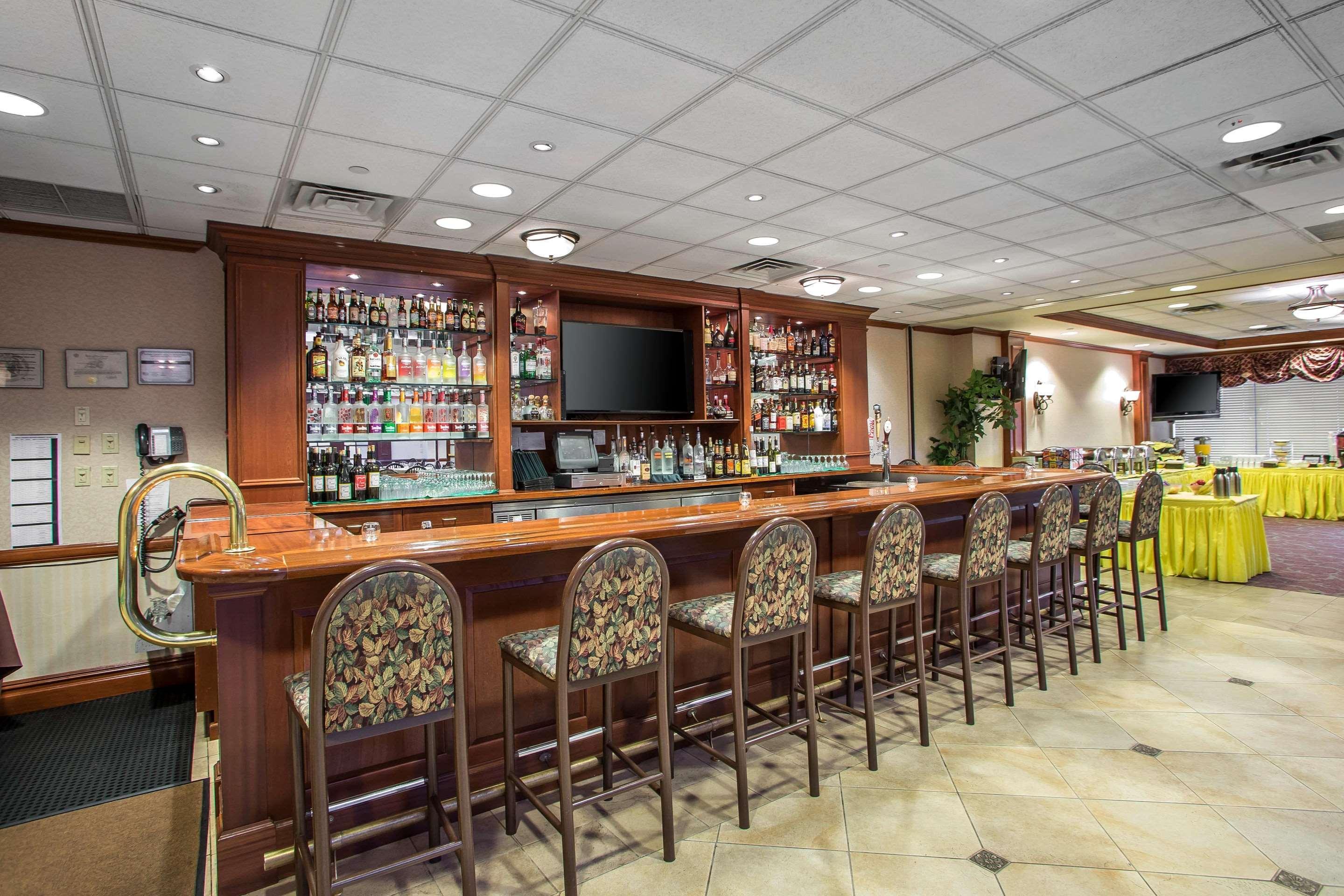 Clarion Hotel & Conference Center Томс-Ривер Экстерьер фото