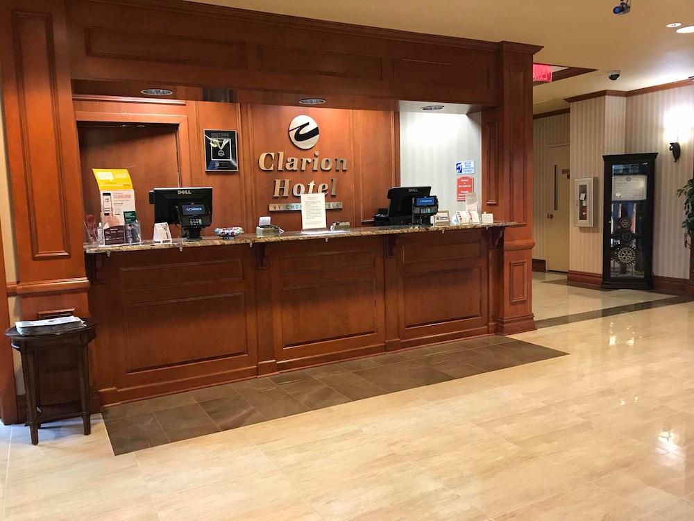 Clarion Hotel & Conference Center Томс-Ривер Экстерьер фото