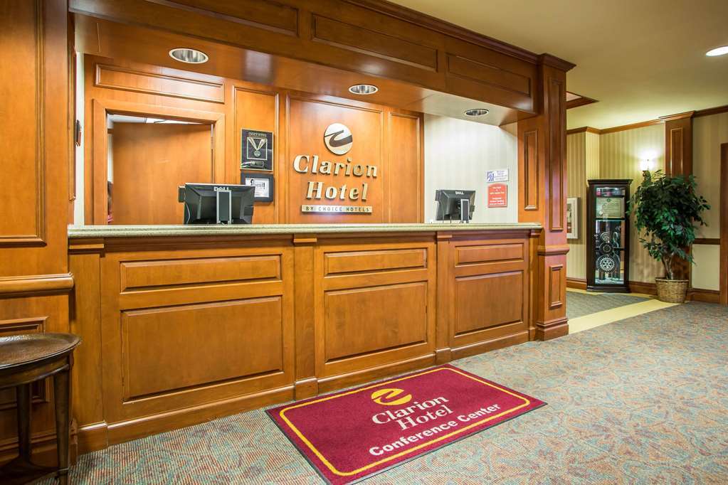 Clarion Hotel & Conference Center Томс-Ривер Интерьер фото